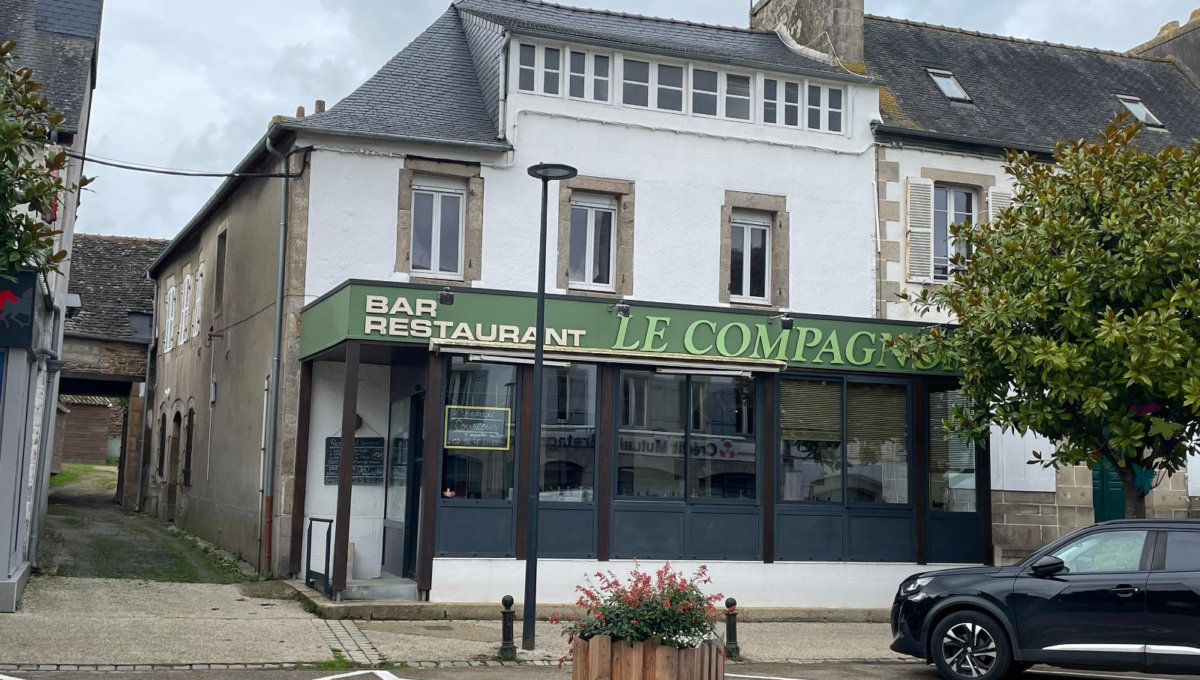 A VENDRE FONDS DE COMMERCE BAR - RESTAURANT. Fonds De Commerce Vente